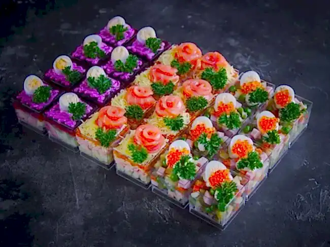 Фуршетный сет с салатами "Русские традиции"